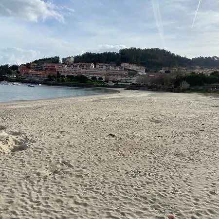 Playa De Quenxe アパート